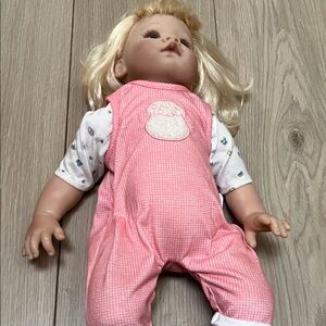 Lee Middleton 19”  Baby Doll 1998 Blonde Hair blue eyes